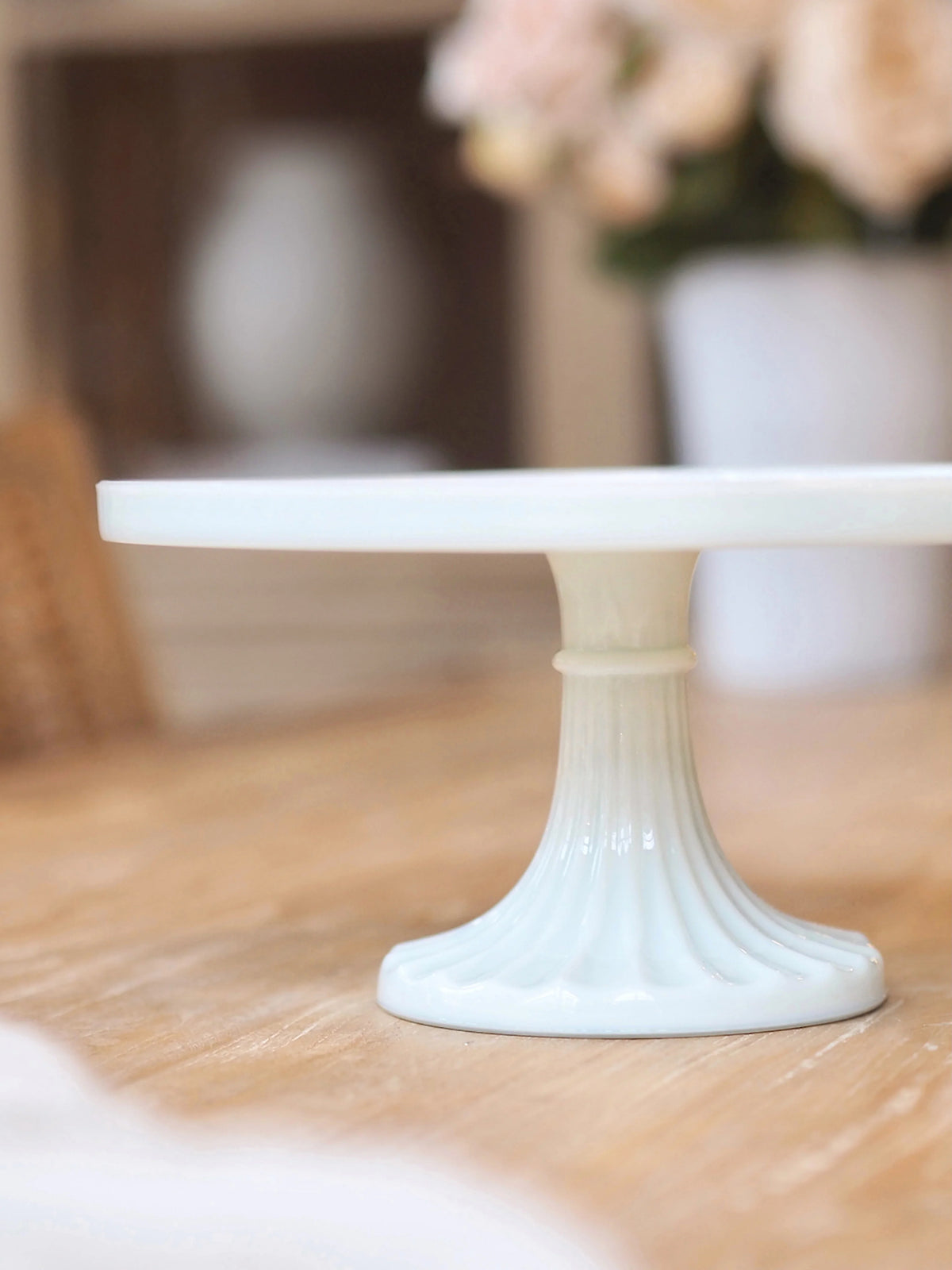 Yetoleyt Patisserie Cake Plate