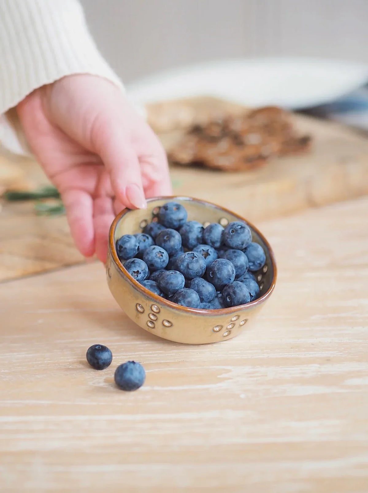 Yetoleyt Gia Sand Berry Bowl