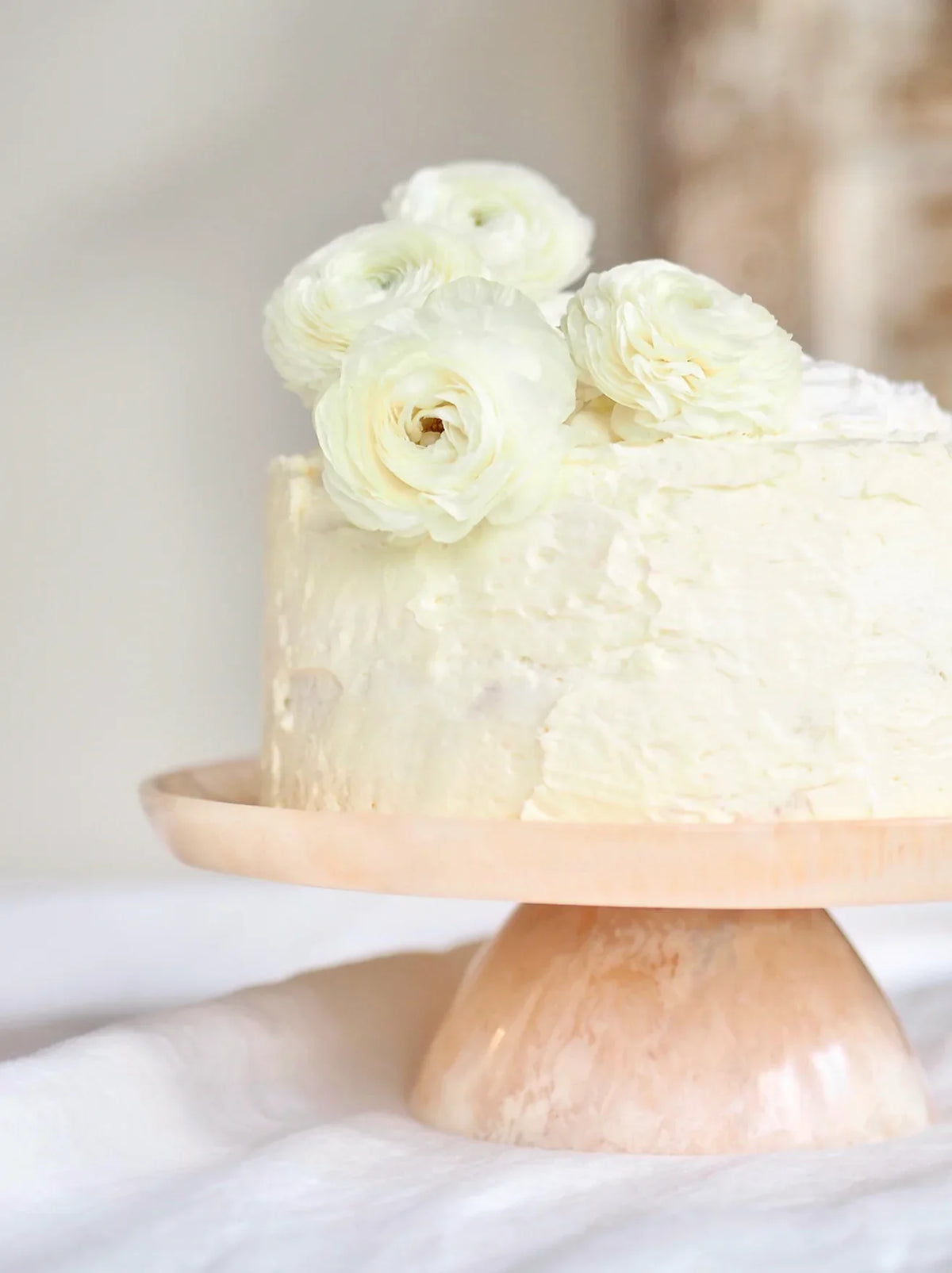 Yetoleyt Pink Resin Cake Plate