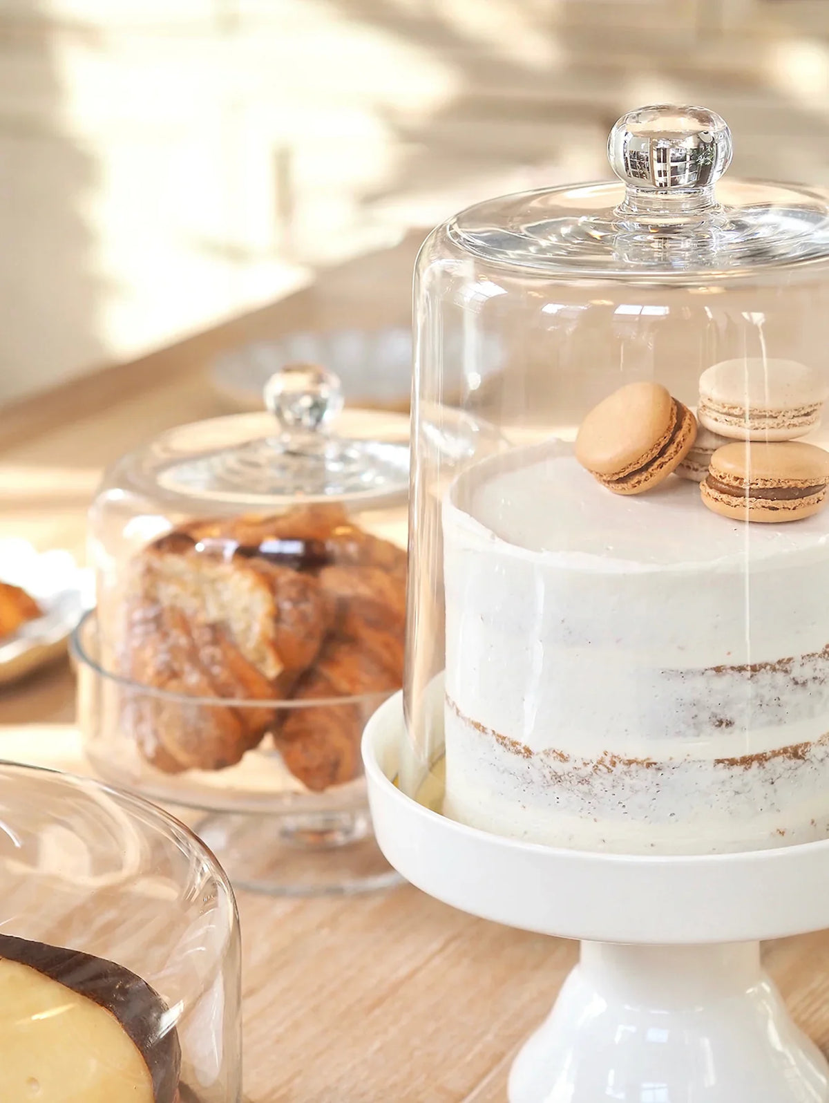 Yetoleyt Mini Dessert Pedestal w/ Cloche