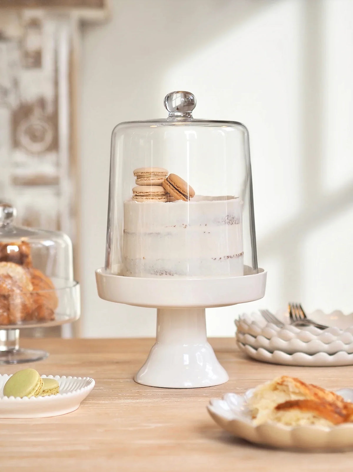 Yetoleyt Mini Dessert Pedestal w/ Cloche