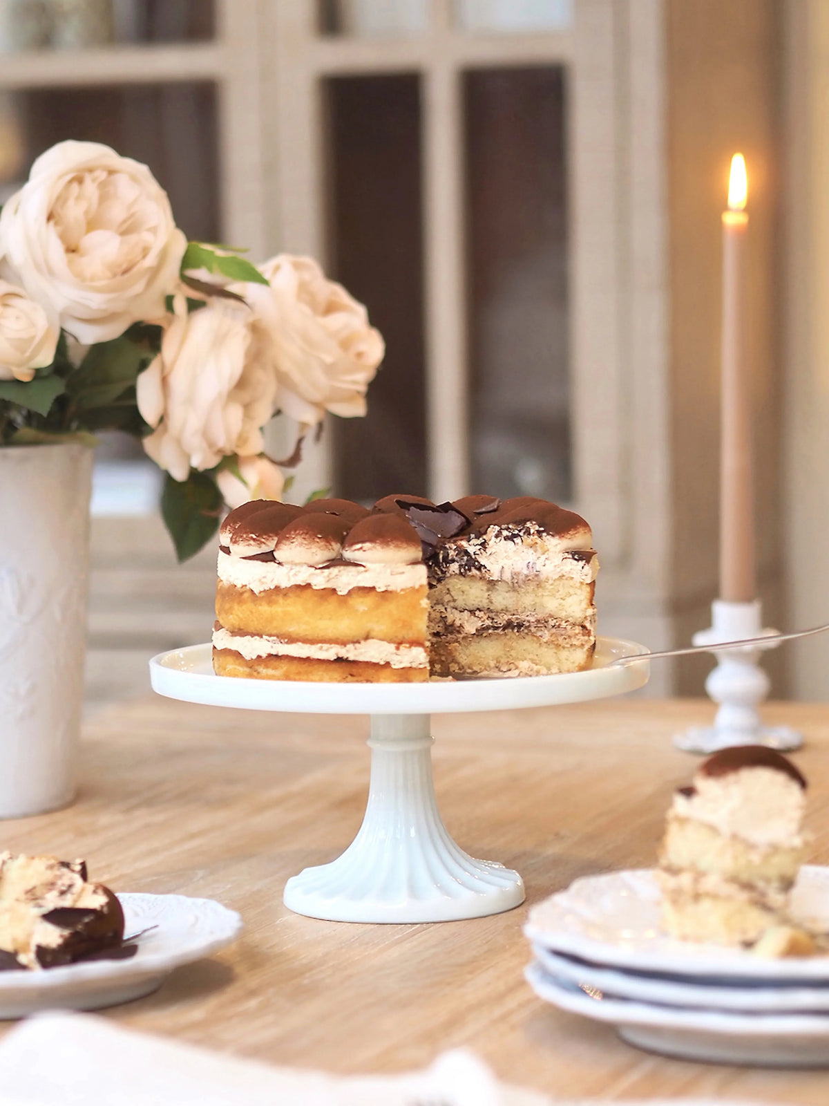 Yetoleyt Patisserie Cake Plate