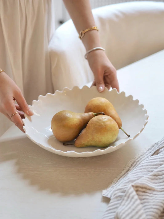 Yetoleyt Nova Scalloped Serving Bowl